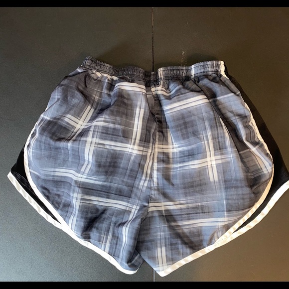 Nike Dri-fit athletic shorts - Picture 2 of 4